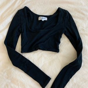 Reona Black Cropped Longsleeve